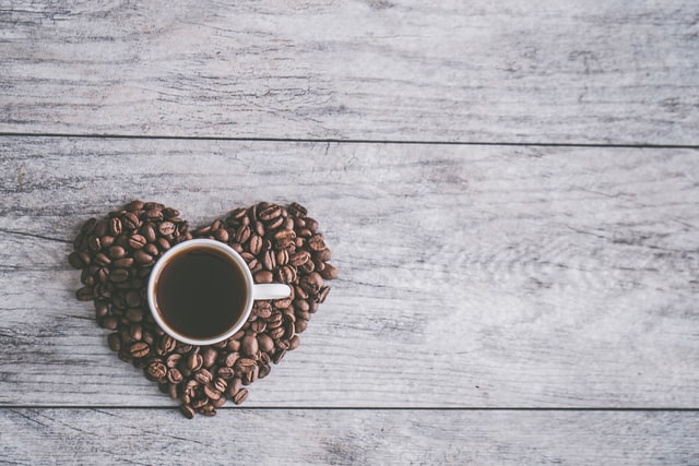 Less than 3 cups of coffee daily can improving heart health and reducing the risk of death