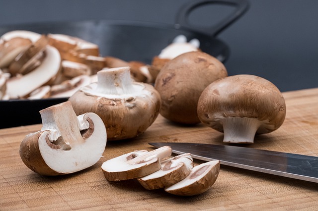 Can eating mushrooms reduce the risk of breast cancer?