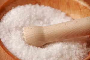 Salt has the effect of inhibiting tumors by increasing immune cells