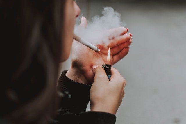 Smoking and vaping linked to eye problems in young people