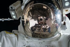 JAMA: Staying in space for a long time can cause brain damage