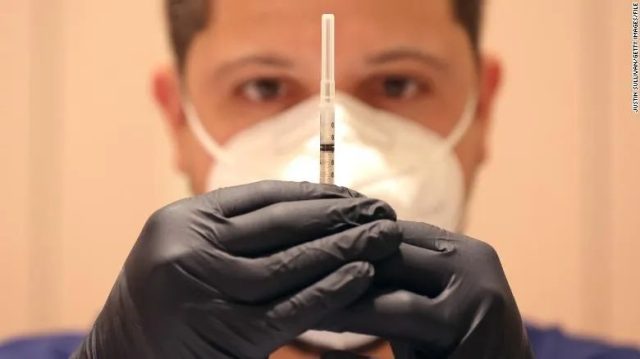 All adults in U.S. will be received the fourth dose of COVID-19 vaccine?